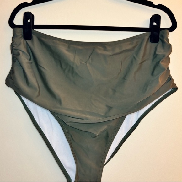 2 Amazon Women’s Swimsuit Bikinis Size 2XL - Picture 5 of 16